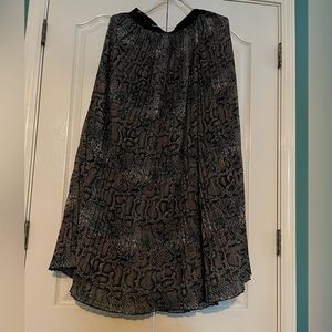 Animal print / maxi pleated skirt with elastic waist / very comfortable